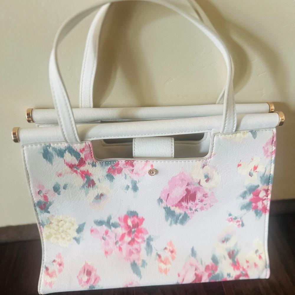 LC Lauren Conrad Floral Shoulder Bag in White and Pink